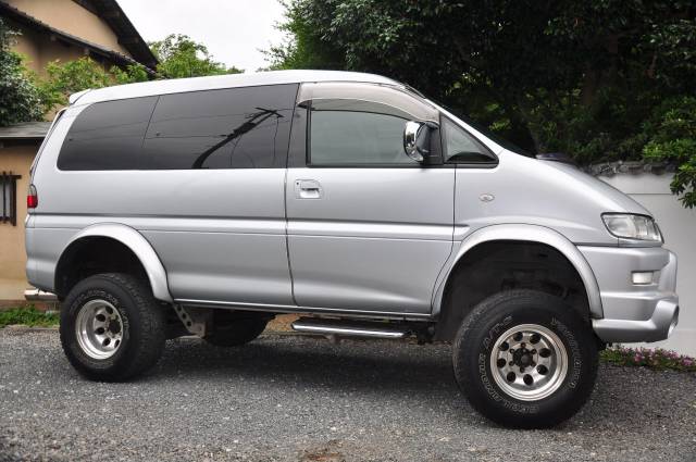 2006 Mitsubishi Delica 3.0 Space Gear Active Field (Deposit Taken)