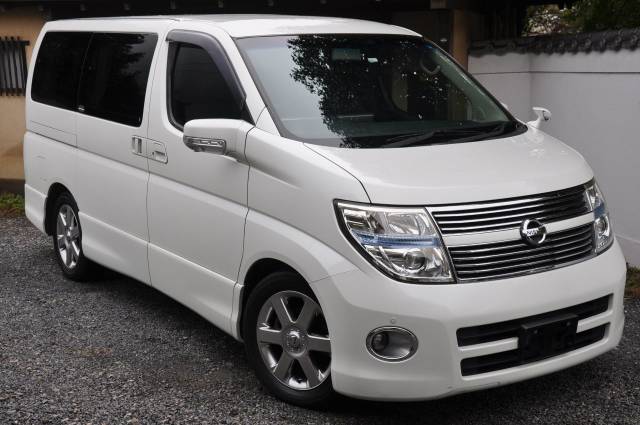 Nissan Elgrand 3.5 Highway Star MPV Petrol White