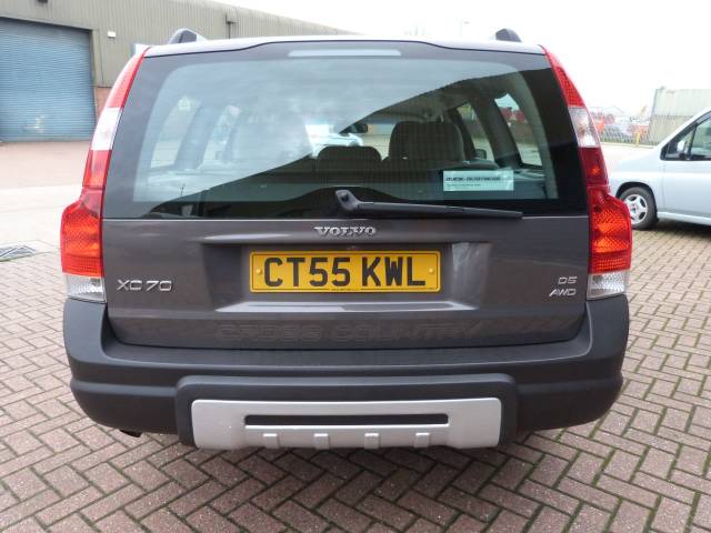 2005 Volvo XC70 2.4 D5 SE 5dr [185]