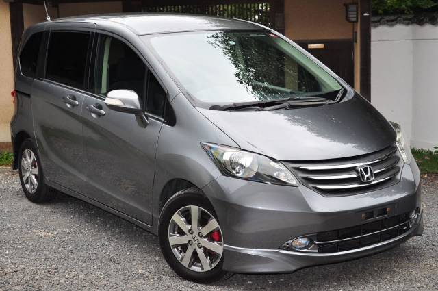 Honda Freed 1.5i Auto 8 Seats MPV Petrol Grey