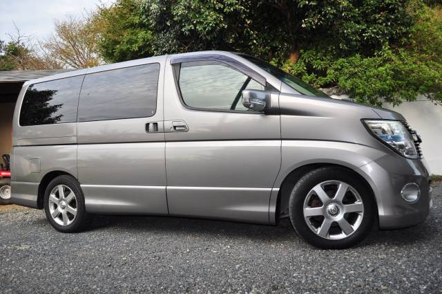 2009 Nissan Elgrand Highway Star 2.5i Auto (Deposit Taken)