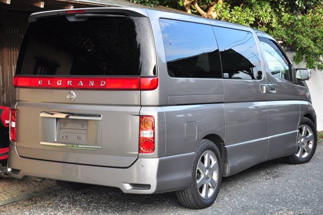 2009 Nissan Elgrand Highway Star 2.5i Auto (Deposit Taken)