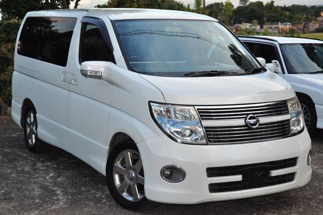 Nissan Elgrand 3.5 Highway Star Black Leather Edition MPV Petrol White