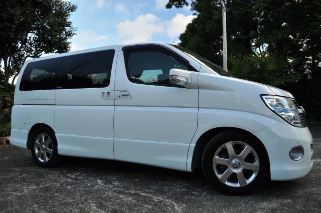 2009 Nissan Elgrand 3.5 Highway Star Black Leather Edition
