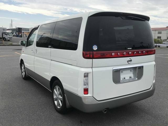 2003 Nissan Elgrand 3.5 XL Only 15,000 Miles