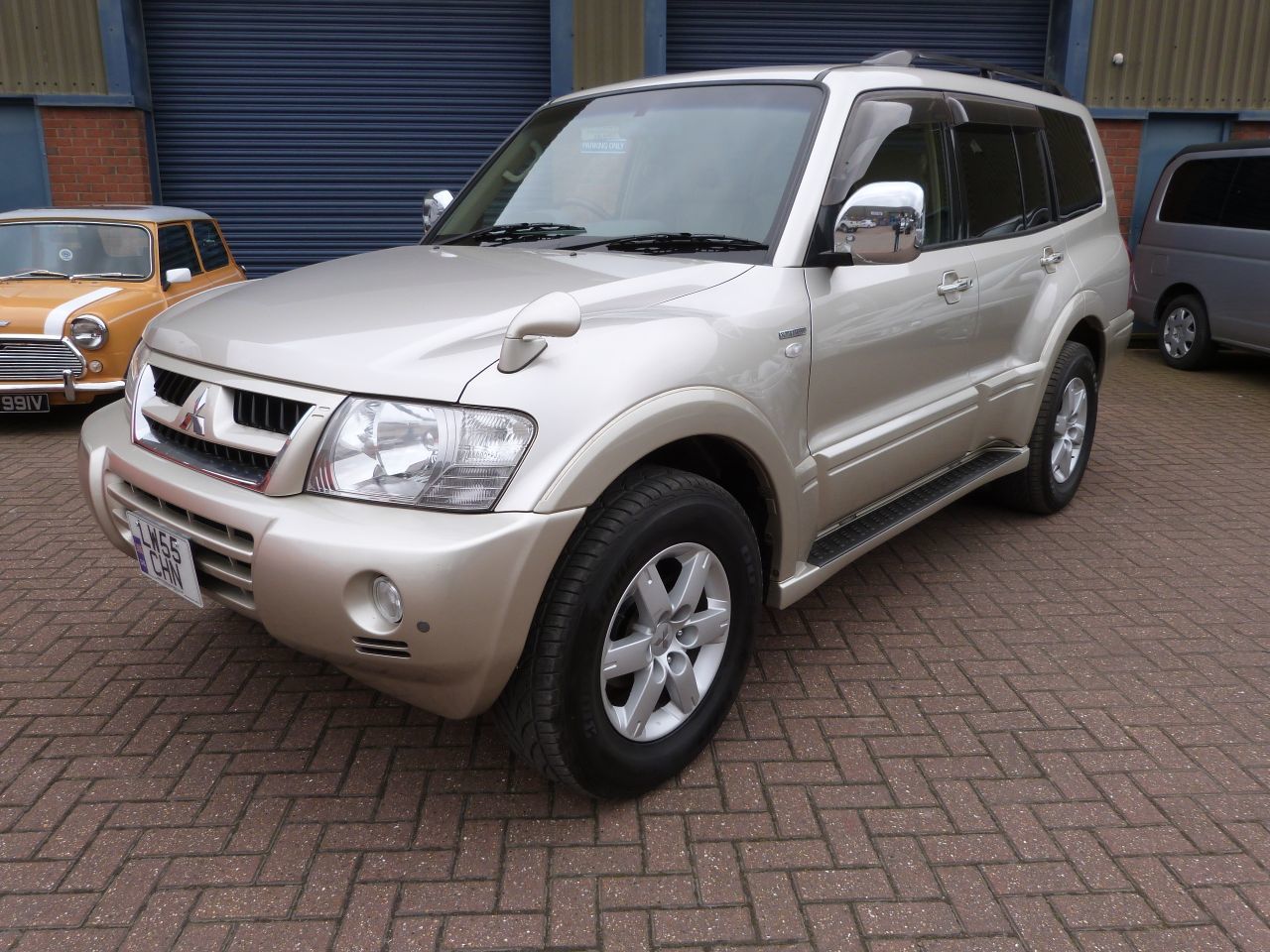 2005 Mitsubishi Pajero