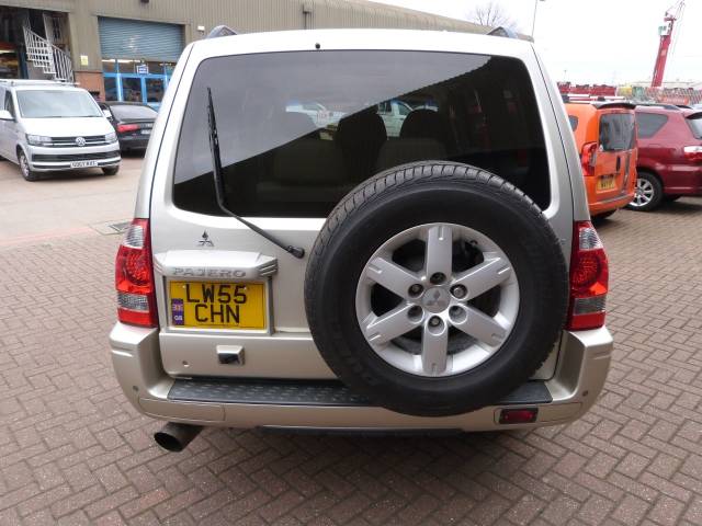 2005 Mitsubishi Pajero Super Exceed 3.5i Auto DEPOSIT TAKEN