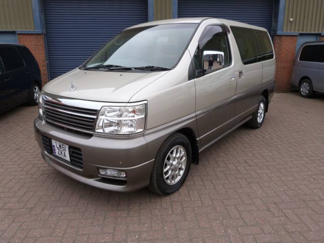 Nissan Elgrand 3.5 X Only 27,000 Miles From New MPV Petrol Gold