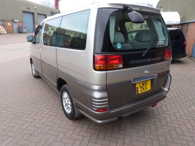 2002 Nissan Elgrand 3.5 X Only 27,000 Miles From New