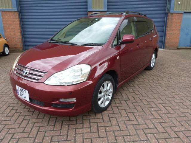 Toyota Ipsum 2.4 240U 4WD G-Selection MPV Petrol Red