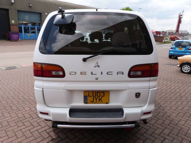 2003 Mitsubishi Delica Chamonix 3.0i Auto