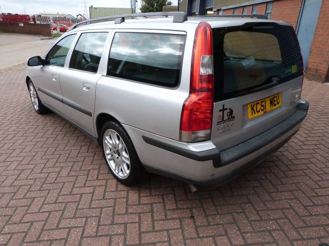 2002 Volvo V70 2.4 140 SE 5dr Auto