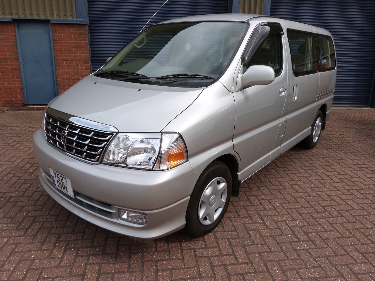 2001 Toyota Hiace