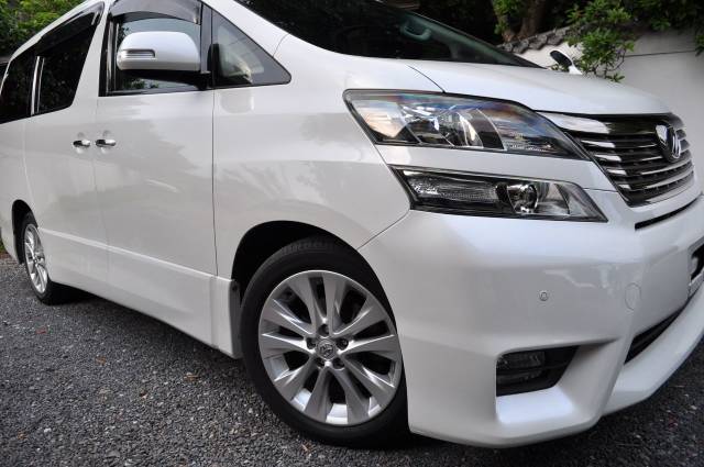 2010 Toyota Vellfire Z 2.4i Auto