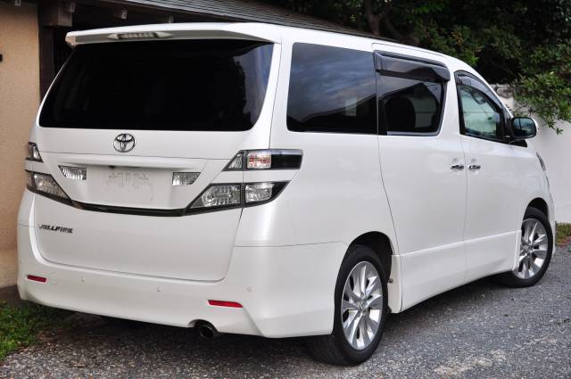 2010 Toyota Vellfire Z 2.4i Auto