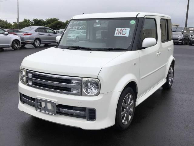 Nissan Cube Rider Model 1.5i Auto Only 15,000 Miles Hatchback Petrol White