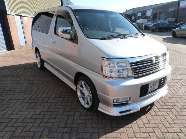 2001 Nissan Elgrand 4WD 3.5i Auto