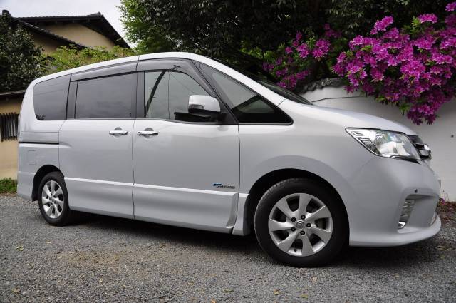 2013 Nissan Serena S-Hybrid HWS 2.0i