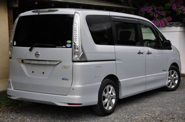 2013 Nissan Serena S-Hybrid HWS 2.0i