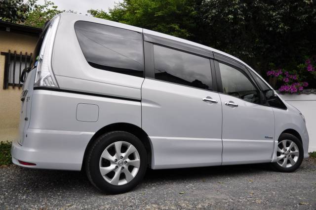 2013 Nissan Serena S-Hybrid HWS 2.0i