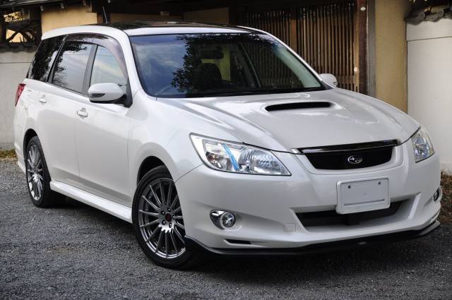 Subaru Exiga GT 2.0 Turbo 4WD Estate Petrol White