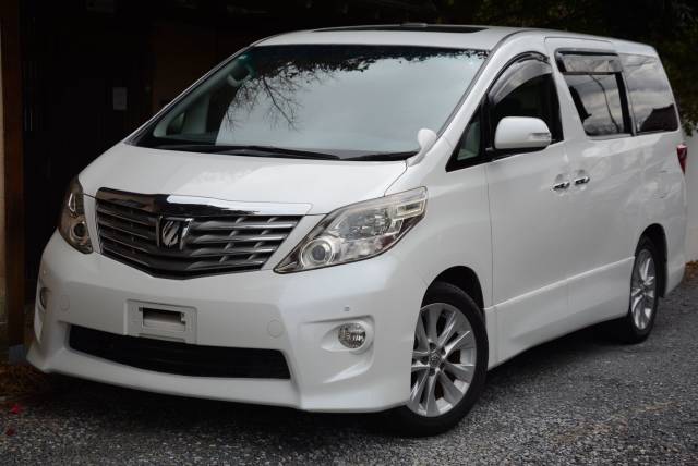 Toyota Alphard S 2.4i Only 33,000 Miles MPV Petrol White