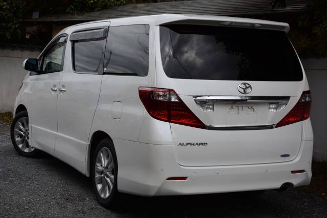 2008 Toyota Alphard S 2.4i Only 33,000 Miles