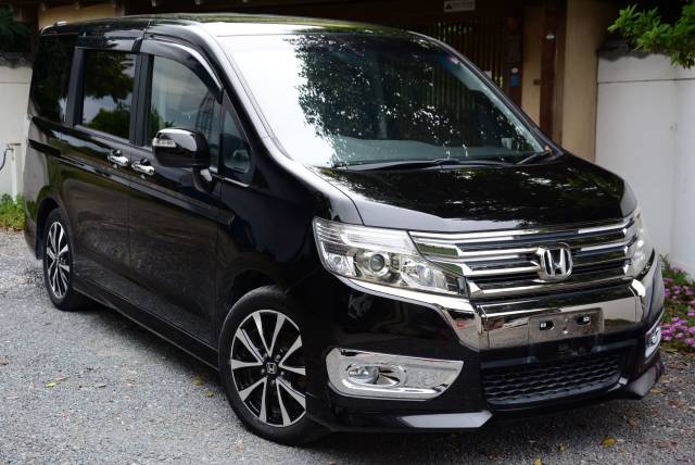 Honda Stepwagon Spada Z Cool Spirit 2.0i Auto MPV Petrol Black